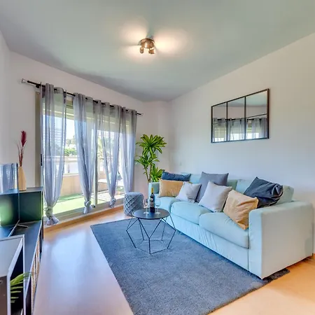 דירה Tiffanys Penthouse 2bdr *